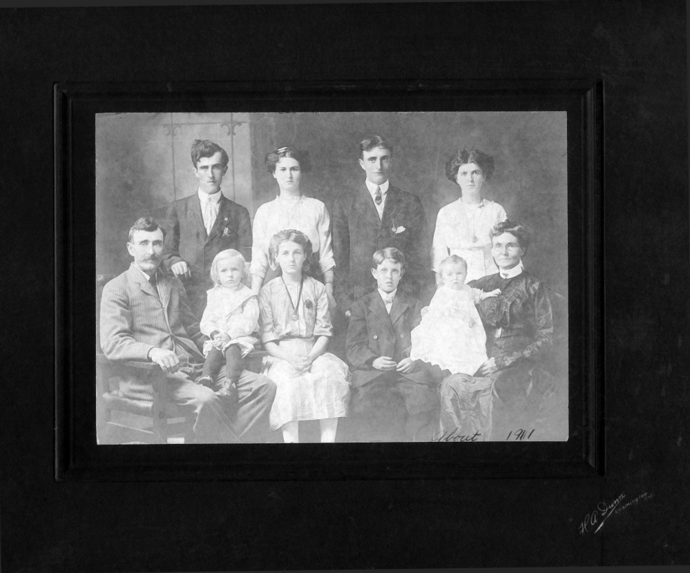 Darius Mifflin Family 1911
